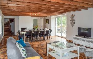 Amazing home in Plouezec with 6 Bedrooms and WiFi