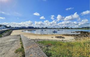 Amazing home in Plouguerneau with WiFi and 4 Bedrooms