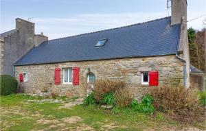 Amazing home in Plouguerneau with WiFi and 4 Bedrooms