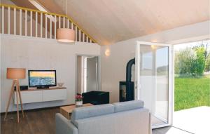 Amazing home in Prm OT Walcherath with 3 Bedrooms and Sauna