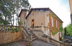 Maison de vacances Amazing home in Puymeras with 4 Bedrooms and WiFi  84110 Puyméras Provence-Alpes-Côte d\'Azur