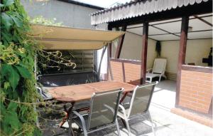 Amazing home in Rubkow with 2 Bedrooms, Outdoor swimming pool and WiFi