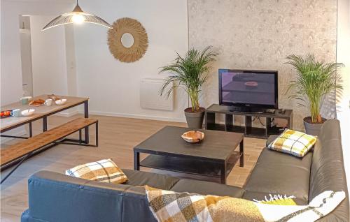 Amazing home in Saint-Alban with 3 Bedrooms