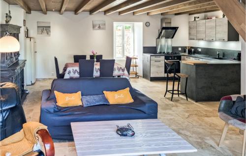 Amazing home in Saint-Just-Luzac with 2 Bedrooms, Outdoor swimming pool and Heated swimming pool