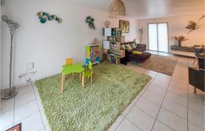 Amazing home in Saint-Martin-la-Garenn with WiFi and 4 Bedrooms