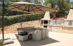 Amazing home in Silves with Private swimming pool, Outdoor swimming pool and Swimming pool