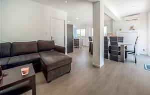 Amazing home in Six Fours les Plages with 4 Bedrooms and WiFi