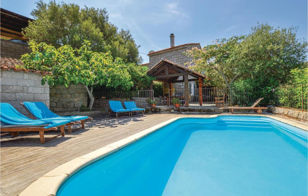 Maison de vacances Amazing home in Sotta with 3 Bedrooms, WiFi and Outdoor swimming pool  20146 Sotta