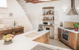 Amazing home in St Antoine de Breuilh with WiFi, Private swimming pool and Outdoor swimming pool