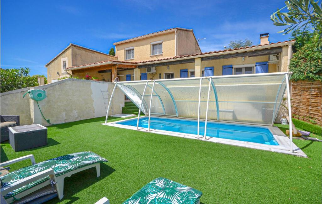 Maison de vacances Amazing home in St,Paul-Trois-Chteaux with 3 Bedrooms, WiFi and Outdoor swimming pool  26130 Saint-Paul-Trois-Châteaux