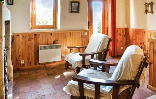 Amazing home in St, Philbert du Peuple with 1 Bedrooms and WiFi