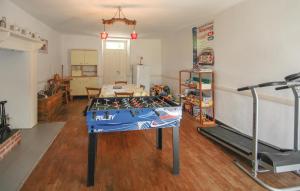 Amazing home in St,Sulpice-dExideuil with 3 Bedrooms, Private swimming pool and Outdoor swimming pool