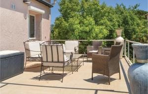 Amazing home in Sta Maria Poggio with WiFi, Outdoor swimming pool and Swimming pool