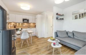 Amazing home in Tossens with WiFi and 2 Bedrooms