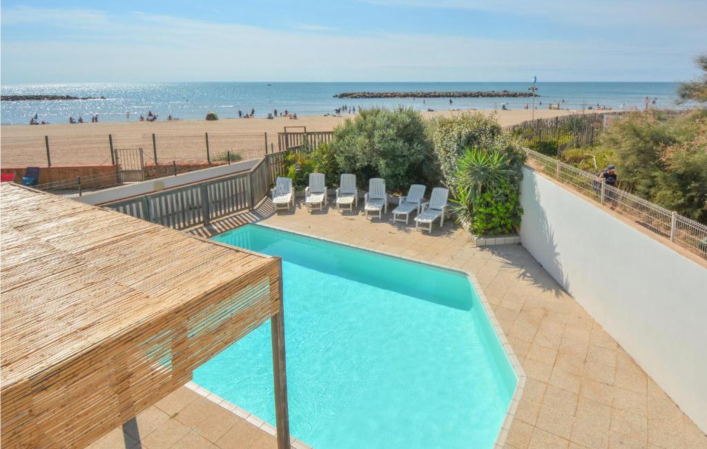 Amazing home in Valras-Plage with Outdoor swimming pool, WiFi and 5 Bedrooms , 34350 Valras-Plage