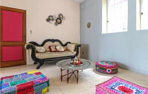 Amazing home in Vierzon with WiFi and 7 Bedrooms