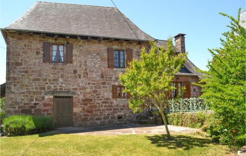 Amazing home in Villac with 4 Bedrooms and WiFi