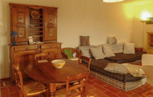 Amazing home in Villars with Outdoor swimming pool, WiFi and 3 Bedrooms