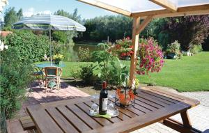 Maison de vacances Amazing home in Watten with  59143 Watten Nord-Pas-de-Calais