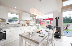 Amazing home in Zerpenschleuse with 2 Bedrooms and WiFi