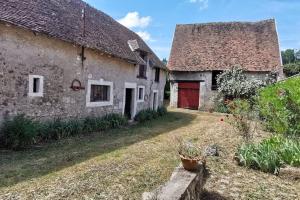 Maison de vacances Ancien hôtel particulier avec patio 12 Place Georges Clemenceau 45360 Pierrefitte-ès-bois Région Centre