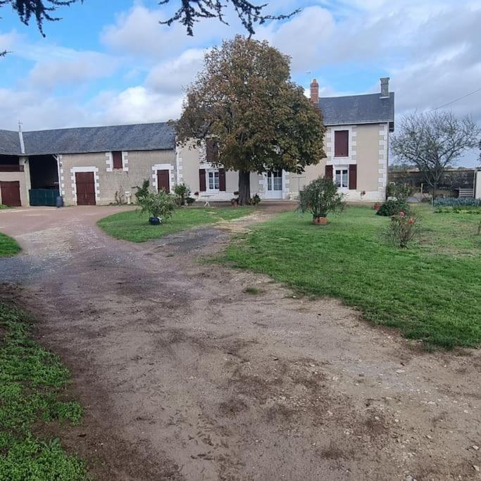 Maison de vacances Ancienne ferme rénovée 1 Rue les Pièces 86200 Nueil-sous-Faye