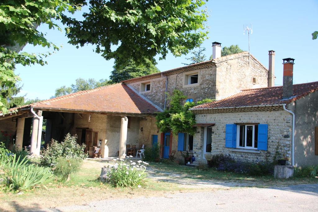 Maison de vacances ancienne ferme rénovée 275, chemin de l'Oye Les Vesonnières 26120 Upie