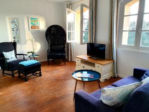 Apartment Picasso with pool and private terrace