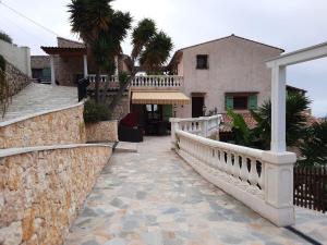 Appart-villa de 130m2 jardin, piscine à 5 min de Menton