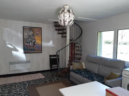 Appartement en lisière de forêt avec étang