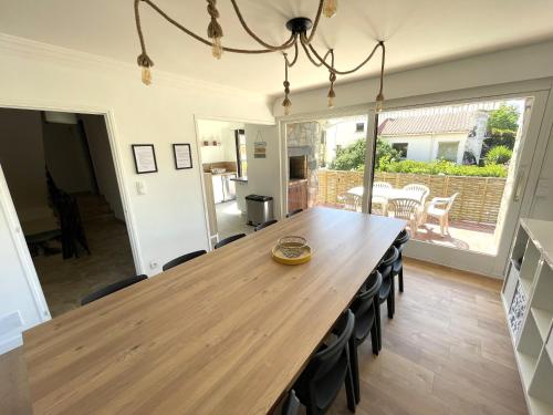Appartement spacieux 4 chambres, jardin, proche centre-ville