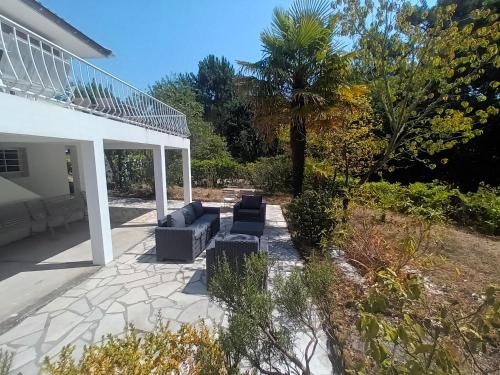 Arcachon Jolie maison de vacances avec 4 chambres et grand jardin