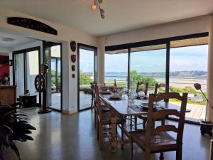 Maison de vacances Architect villa with fantastic sea view, Locquirec  29241 Locquirec Bretagne