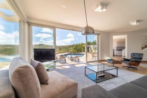 Arrifana Lake House - Premium Views