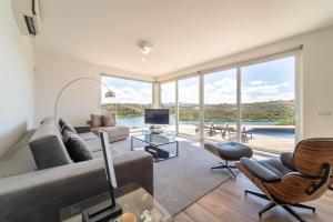 Arrifana Lake House - Premium Views
