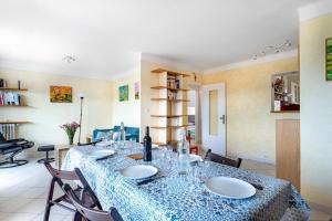 Attractive 3 bedroom with balcony and parking - Dodo et Tartine
