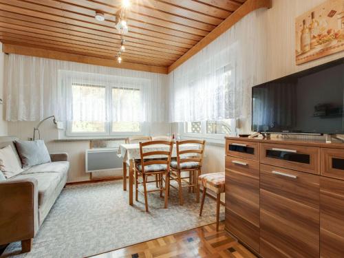 Attractive holiday home in Sch nbrunn with garden