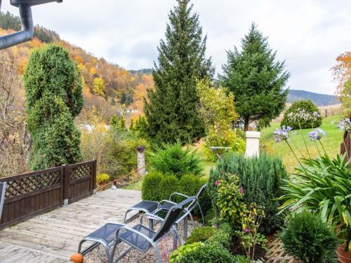 Attractive holiday home in Sch nbrunn with garden