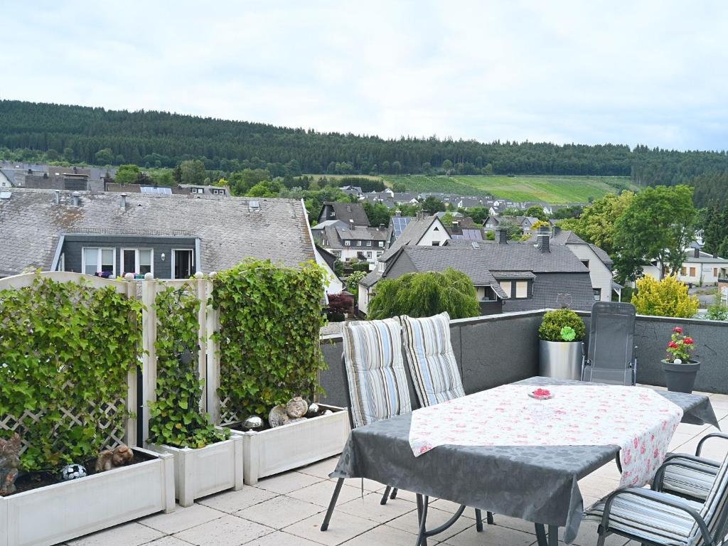 Attractive holiday home in the Sauerland region wood stove and a terrace , 59939 Olsberg