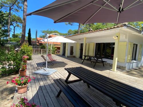 Attractive house in ideal bay location - a dream with children