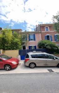 Au cœur du village de Lamanon **