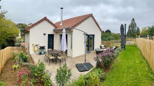 Au calme proche du centre ville, gîte avec piscine