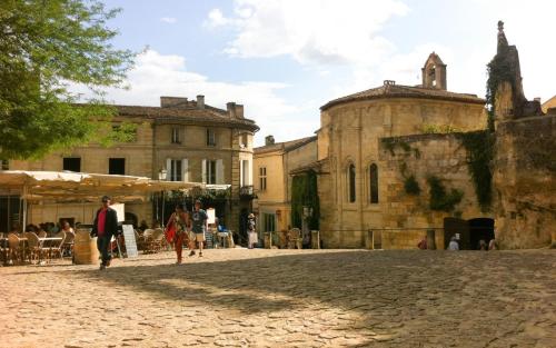 Au coeur des vignobles et de parcours de golfs