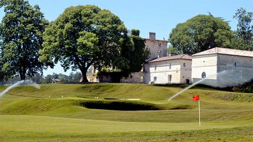 Au coeur des vignobles et de parcours de golfs