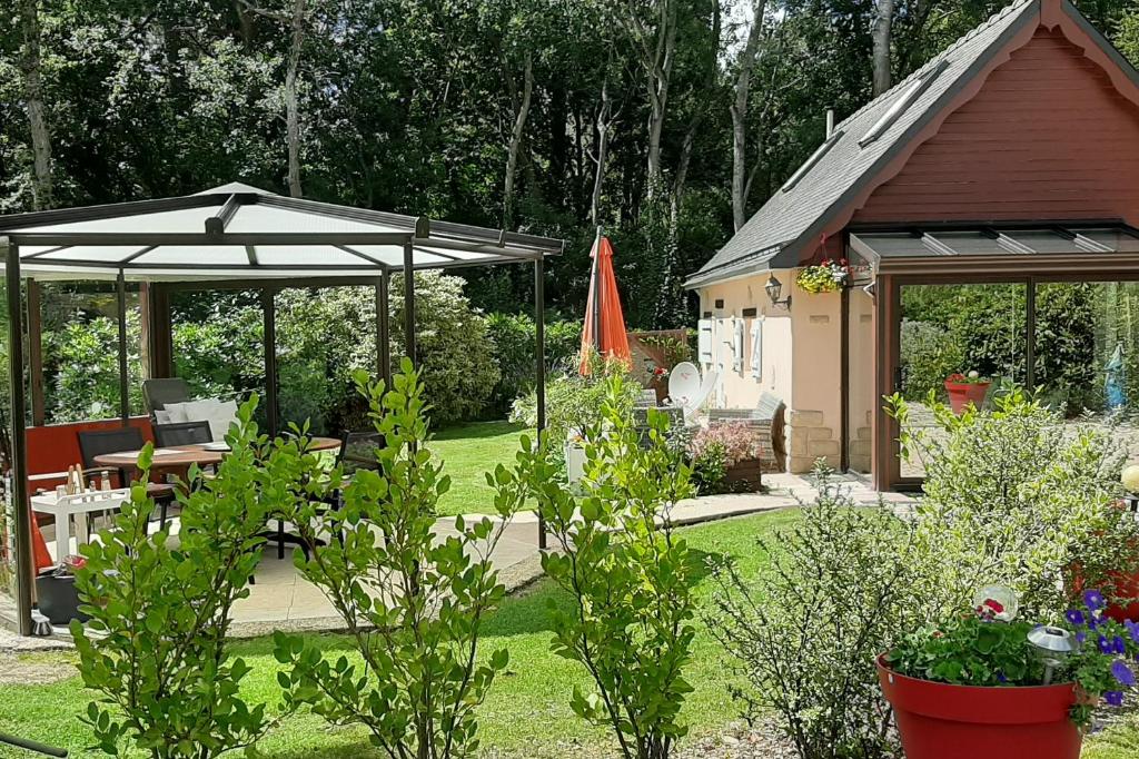 Maison de vacances Au gite du bois d'amour la chapelle neuve 07 route du castel 22860 Plourivo
