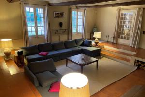 Authentic and spacious Provencal building