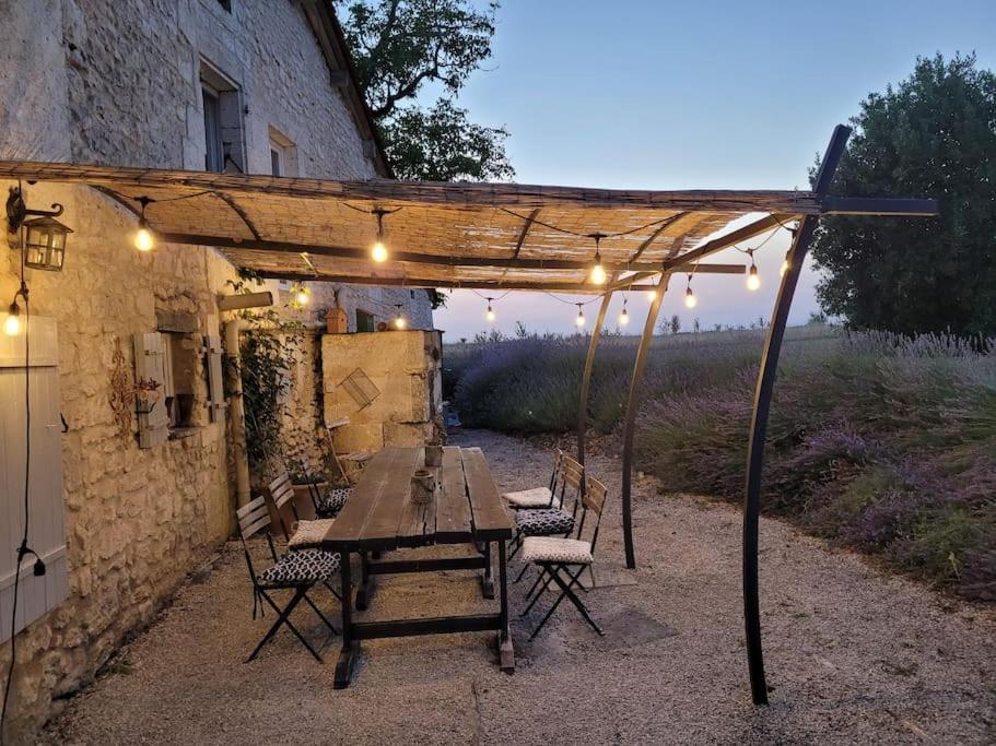 Authentiek landhuis met zwembad in Dordogne. Impasse Notre Dame des Champs, 24320 Goûts-Rossignols