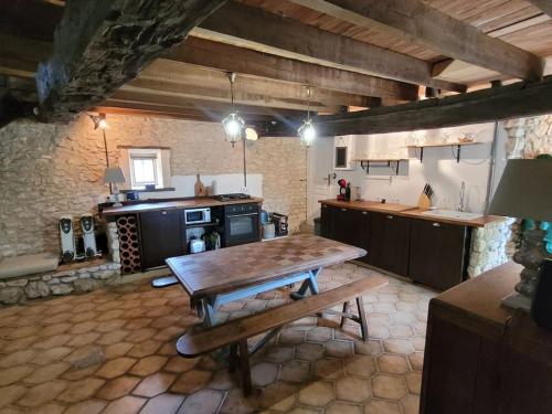 Authentiek landhuis met zwembad in Dordogne.