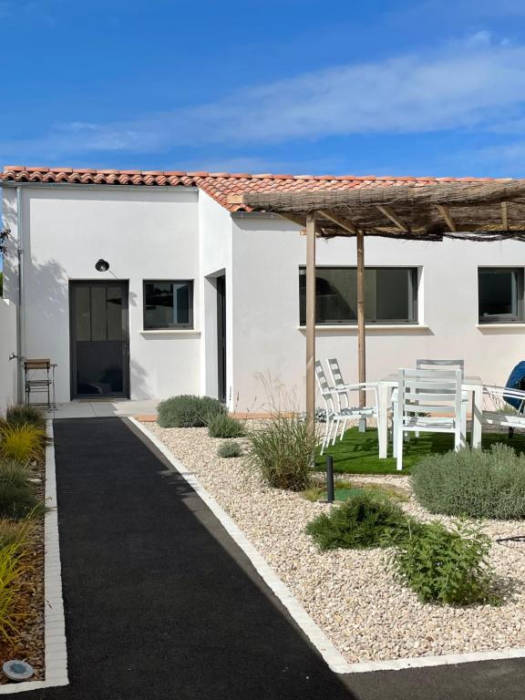 Maison de vacances Aux portes de La Rochelle - Un air de campagne au bord de mer 22 Rue du Levant 17137 Marsilly