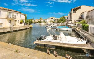 Awesome home in Aigues-Mortes with 2 Bedrooms and WiFi